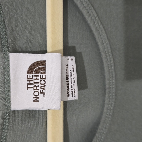 The North Face Women's Short Sleeve Tees - White, Yellow, Green Large 3 Pack - Picture 12 of 16